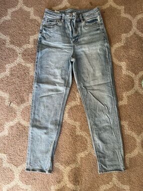 American Eagle Outfitters High-Rise Light Blue Jeans